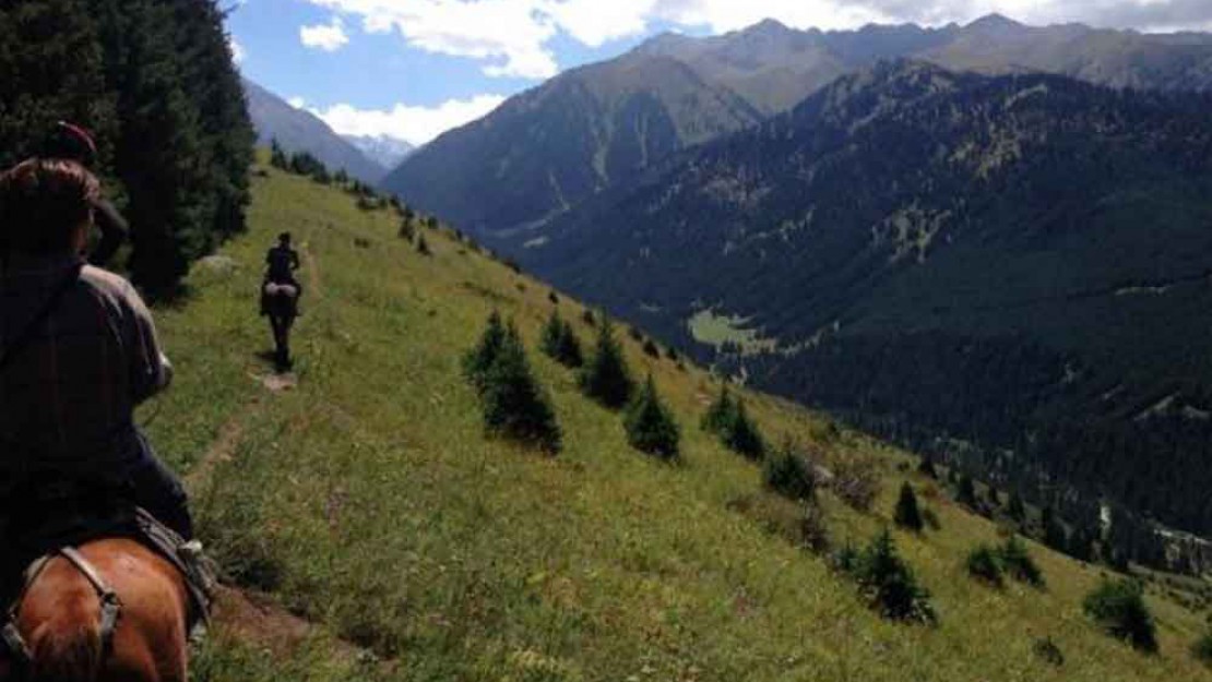 gallery-beside-karakol-02